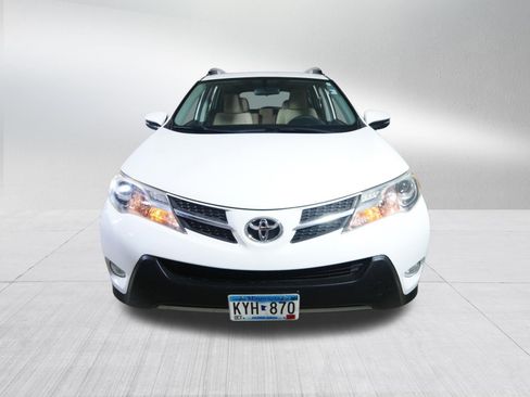 Used 2015 Toyota RAV4 XLE AWD/4WD image 2