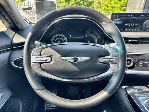 Used 2025 Genesis GV70 2.5T AWD/4WD image 21