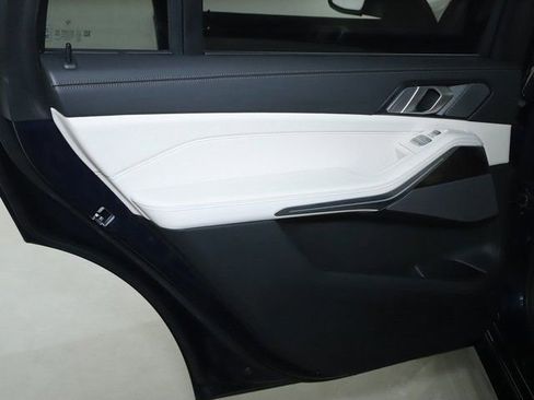 Certified 2024 BMW X7 xDrive40i w/ Executive Package image 14