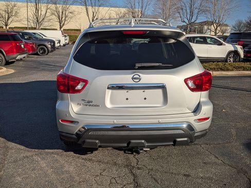 Used 2020 Nissan Pathfinder S image 8