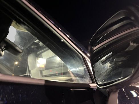 Used 2023 Toyota Highlander L image 13