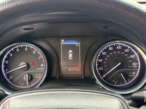 Used 2019 Toyota Camry LE FWD image 19