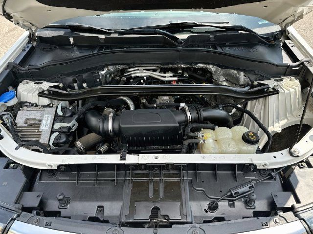 Used 2020 Ford Explorer Platinum w/ Premium Technology Package AWD/4WD image 35