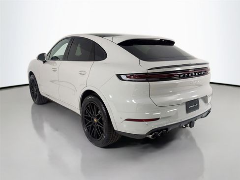 New 2026 Porsche Cayenne Coupe image 3