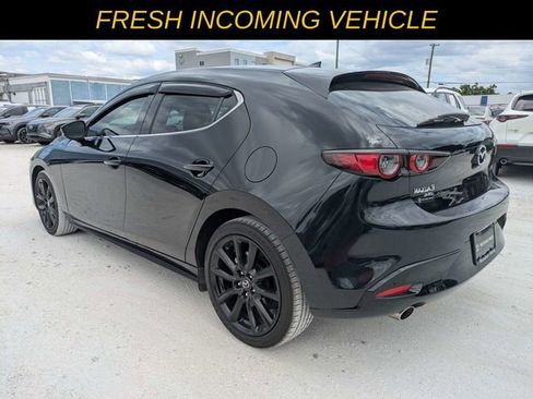 Used 2021 MAZDA MAZDA3 s image 3