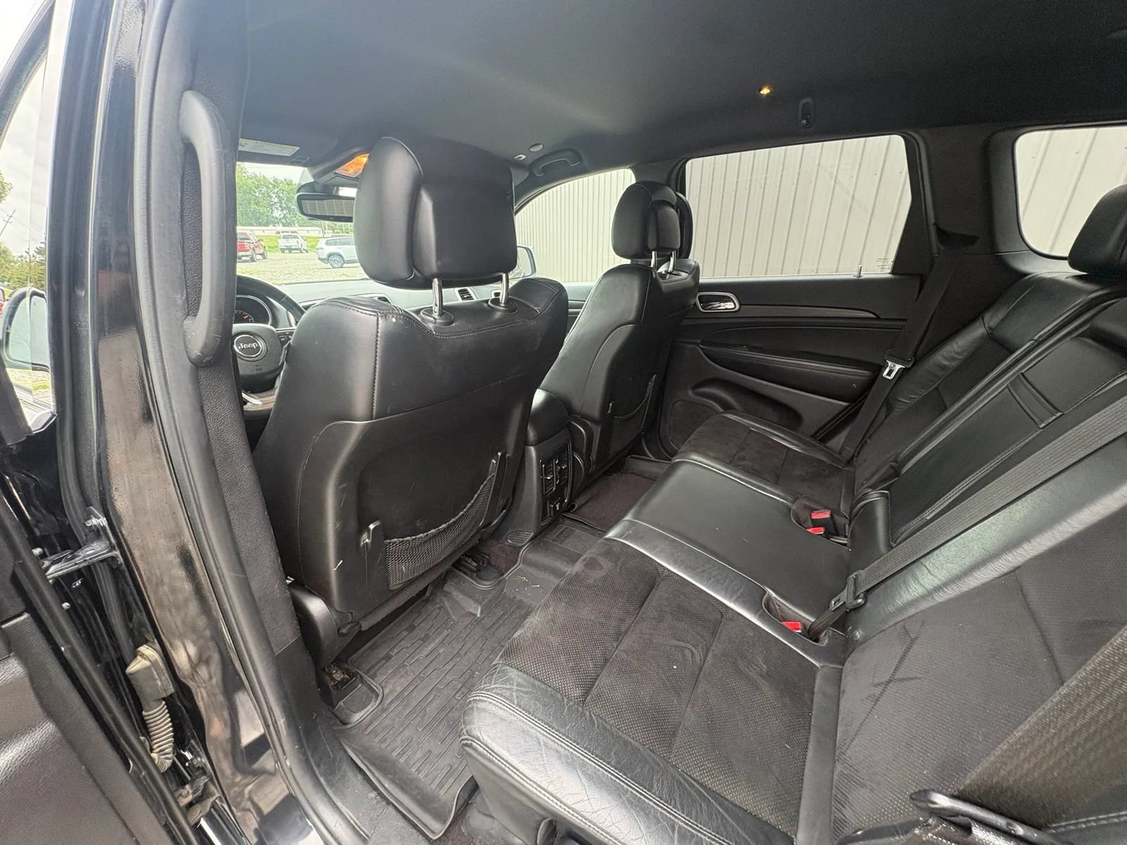 Used 2018 Jeep Grand Cherokee Laredo AWD/4WD image 17