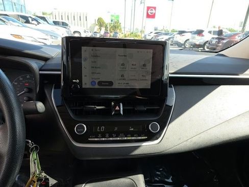 Used 2024 Toyota Corolla LE image 17