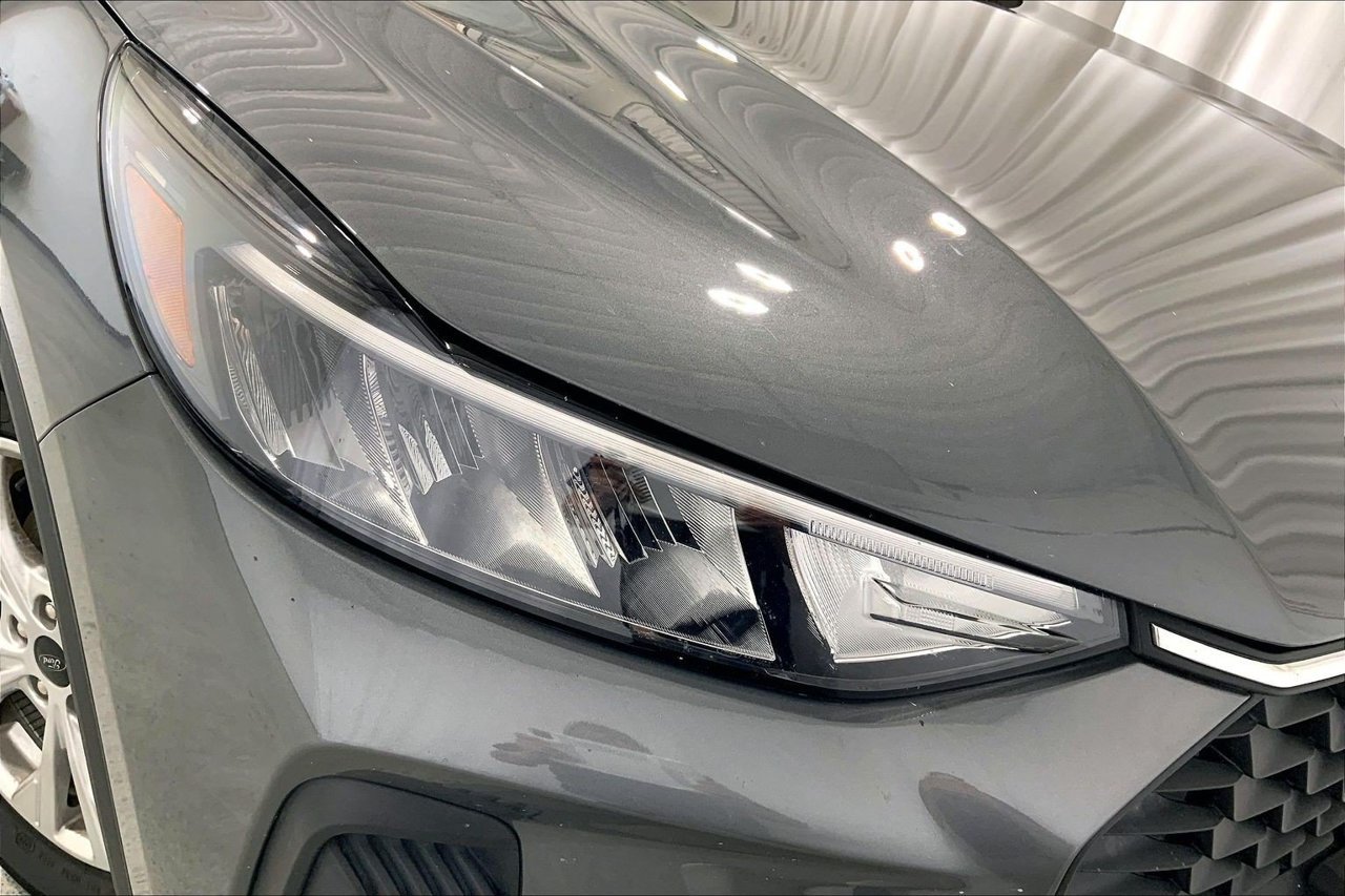 Used 2025 Ford Escape Active FWD image 12