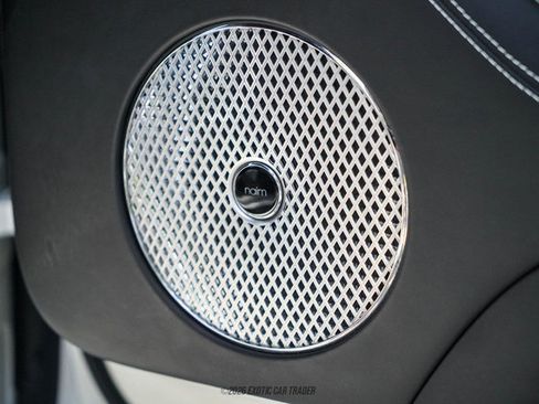 Used 2021 Bentley Bentayga image 60