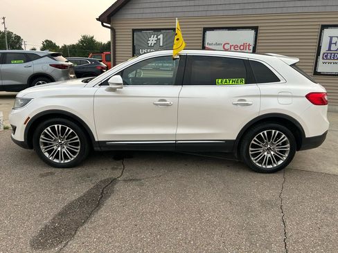 Used 2016 Lincoln MKX Reserve w/ Climate Package AWD/4WD image 8