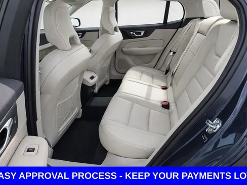 Used 2020 Volvo S60 T6 Momentum image 13