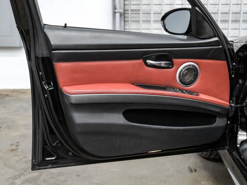 Used 2011 BMW M3 Sedan image 41