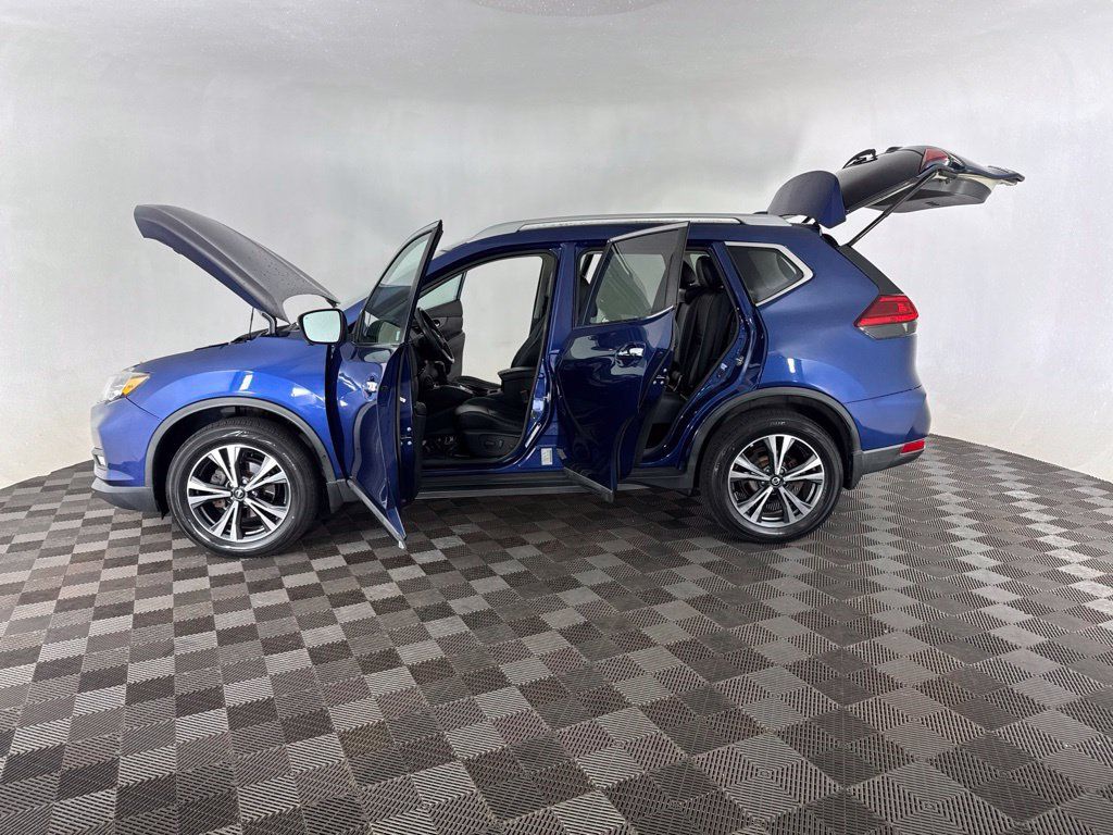 Used 2017 Nissan Rogue SL w/ SL Premium Package AWD/4WD image 10