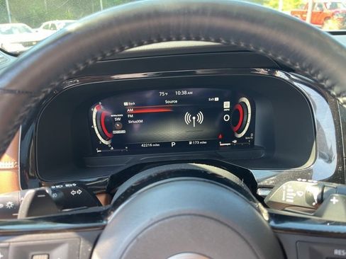 Used 2022 Nissan Pathfinder Platinum w/ Cargo Package image 23