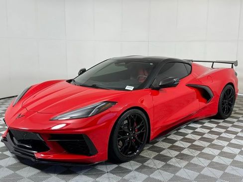 Used 2024 Chevrolet Corvette Stingray image 2