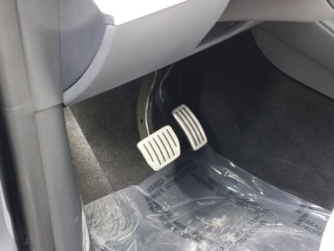 Used 2023 Tesla Model Y Long Range image 27