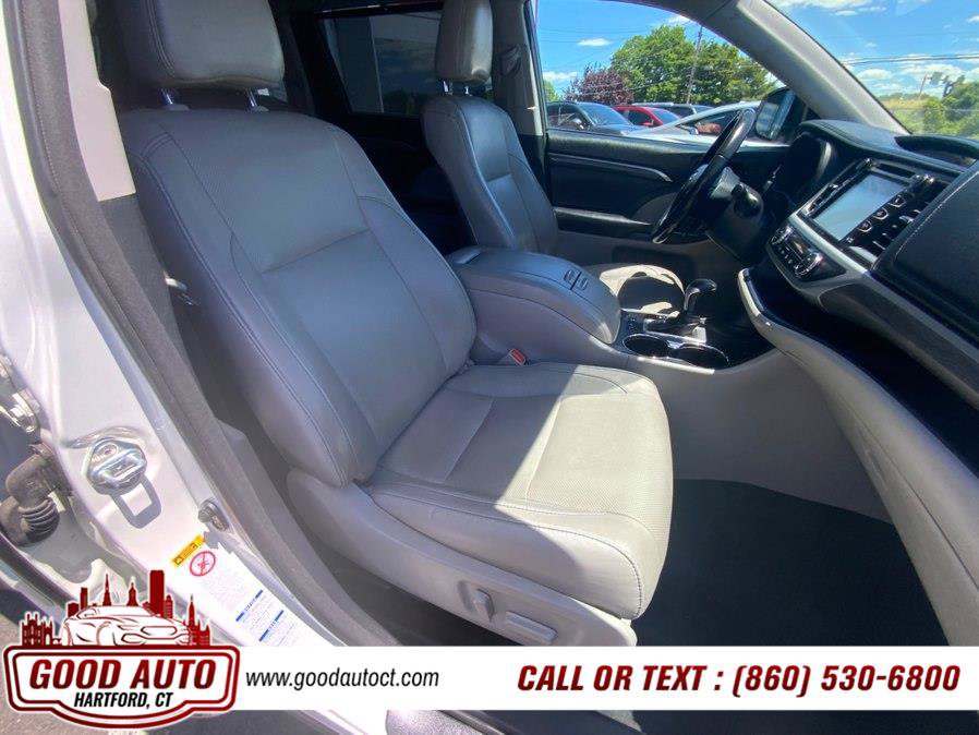 Used 2017 Toyota Highlander Limited Platinum AWD/4WD image 15