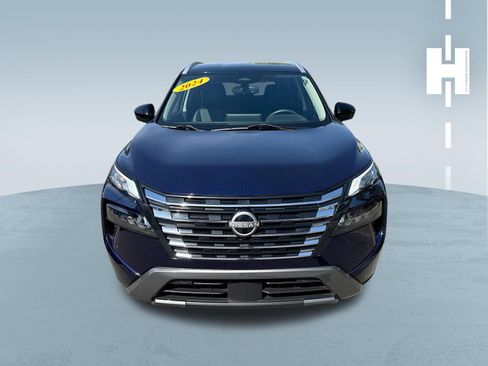 Used 2024 Nissan Rogue SL FWD image 2