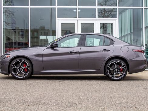 New 2025 Alfa Romeo Giulia AWD w/ Veloce Package AWD image 7