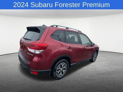 Used 2024 Subaru Forester Premium AWD/4WD image 9