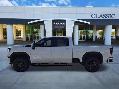 Used 2025 GMC Sierra 2500 AT4 w/ AT4 Premium Plus Package AWD/4WD image 5
