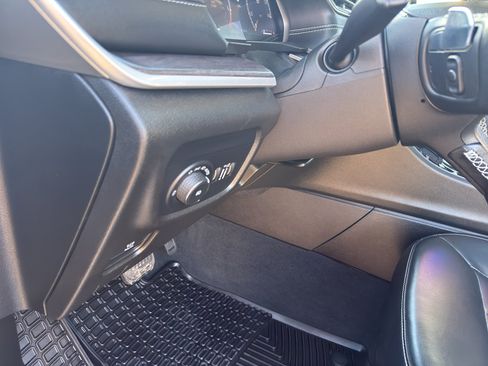 Used 2022 Jeep Grand Cherokee L Limited image 15