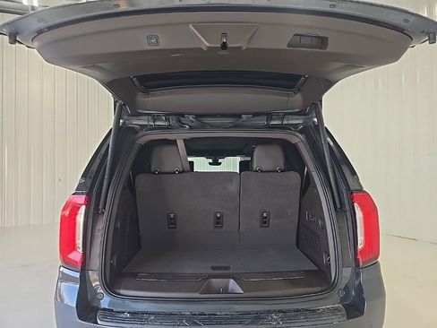 Used 2021 GMC Yukon Denali w/ Denali Premium Package image 20