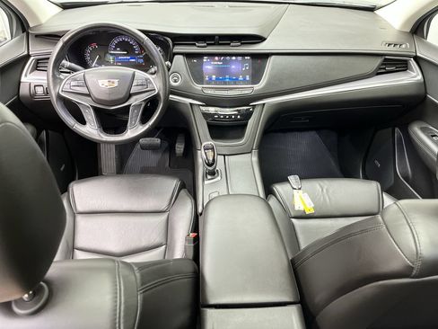 Used 2019 Cadillac XT5 Luxury AWD/4WD image 4