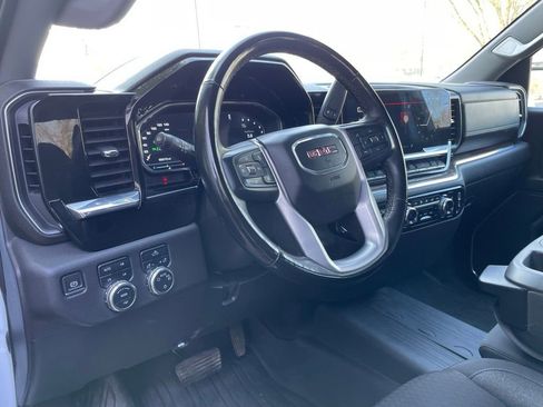 Used 2023 GMC Sierra 1500 SLE image 9