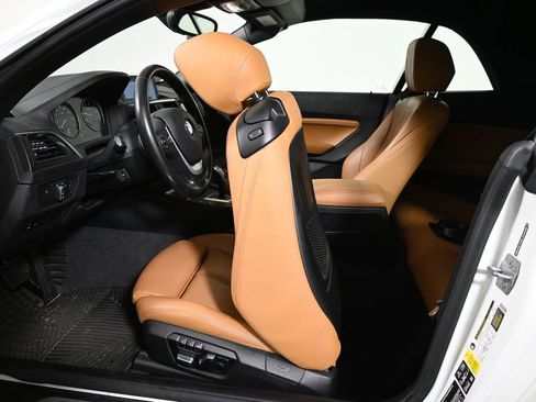 Used 2020 BMW 230i xDrive Convertible w/ Premium Package AWD/4WD image 6