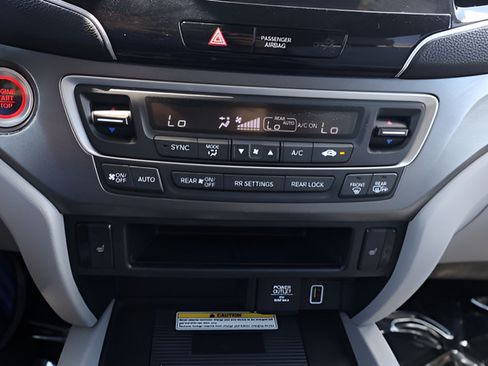 Used 2021 Honda Pilot Special Edition image 27