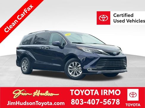 Used 2023 Toyota Sienna XLE image 1