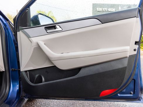 Used 2017 Hyundai Sonata SE FWD image 13