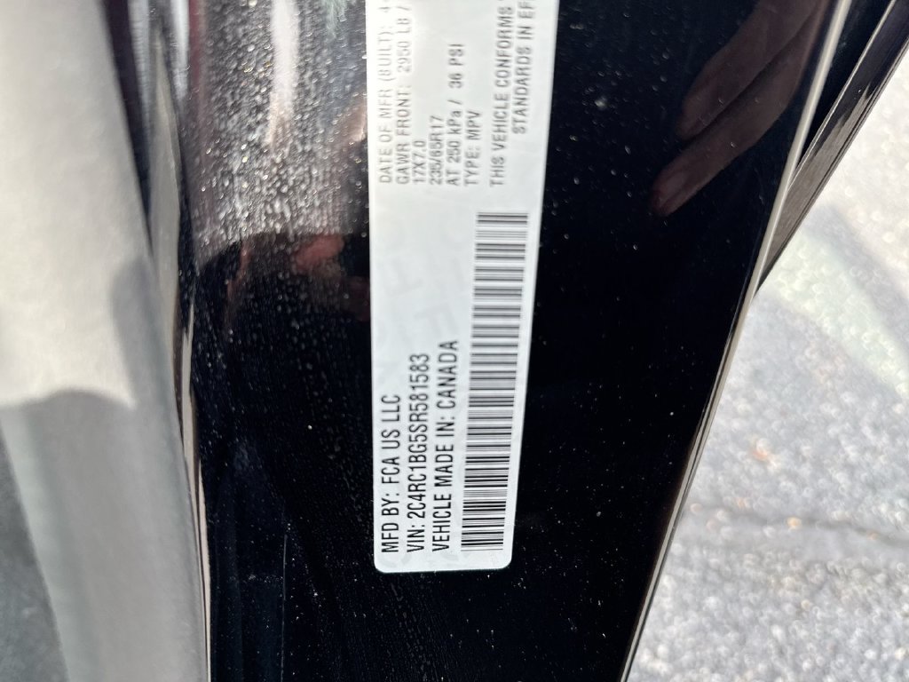 Used 2025 Chrysler Pacifica Select FWD image 28