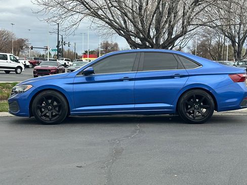 Used 2022 Volkswagen Jetta SE image 5