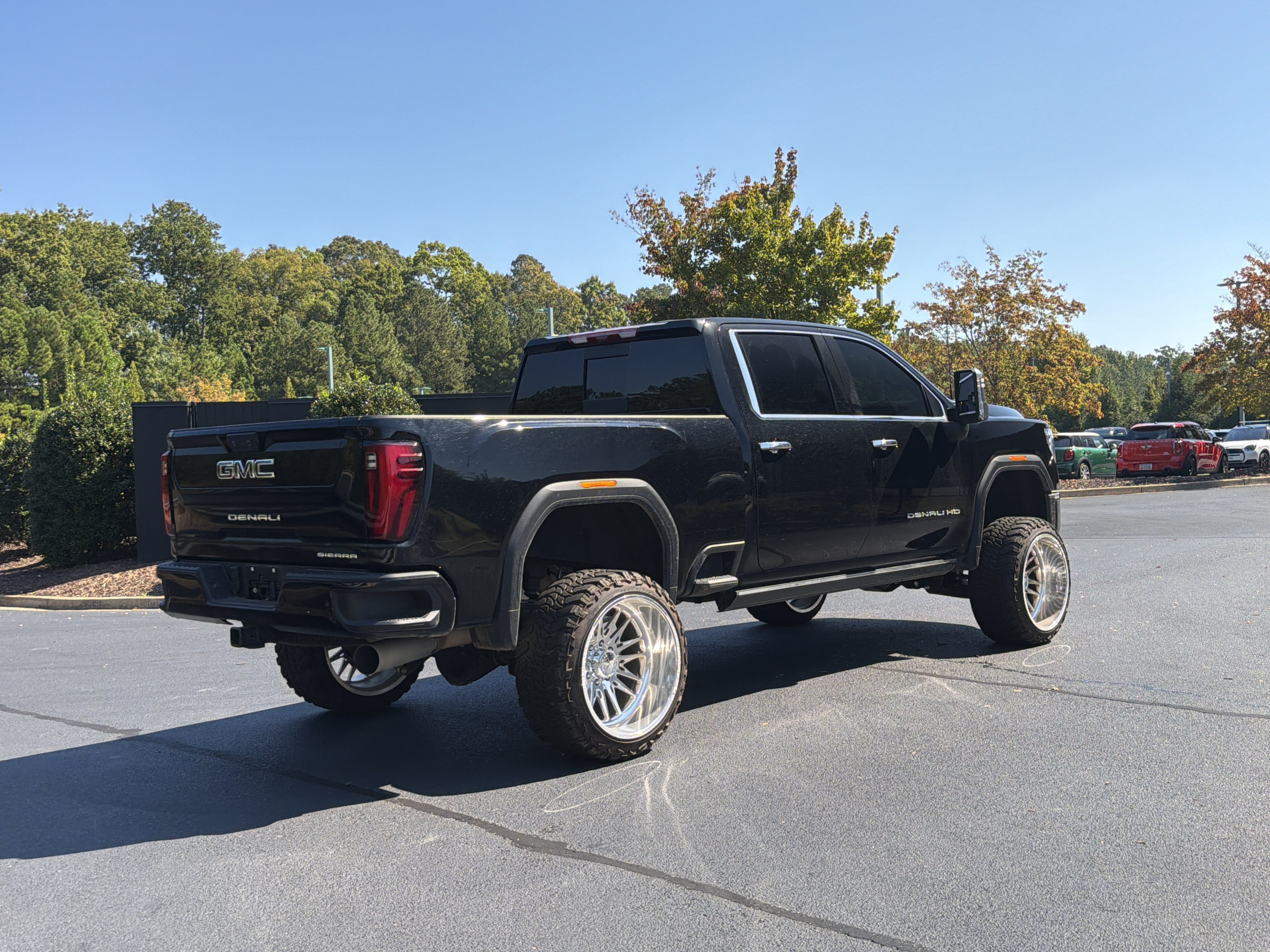 Used 2025 GMC Sierra 2500 Denali Ultimate AWD/4WD image 3
