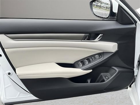 Used 2021 Honda Accord LX image 22
