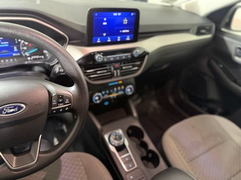 Used 2021 Ford Escape SE FWD image 17