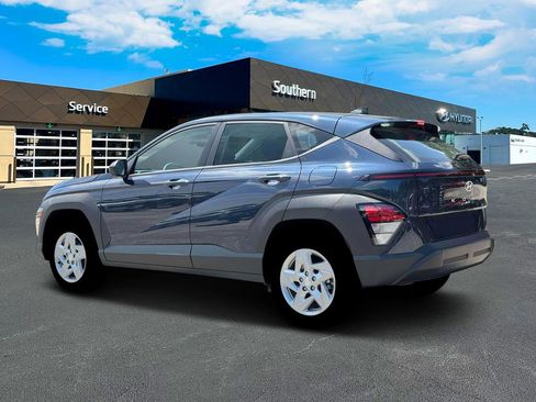 New 2026 Hyundai Kona SE image 4