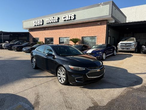 Used 2017 Chevrolet Malibu Premier w/ Premier Sun and Wheel Package image 5