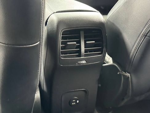 Used 2022 Ford Escape Titanium AWD/4WD image 37