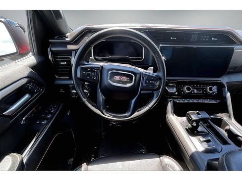Used 2025 GMC Sierra 1500 AT4 w/ AT4 Premium Package AWD/4WD image 9