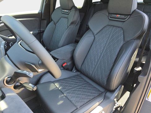 New 2025 Audi SQ6 e-tron Premium Plus image 15