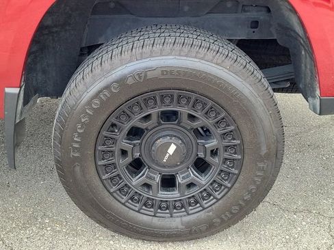 Used 2024 Chevrolet Colorado W/T image 7