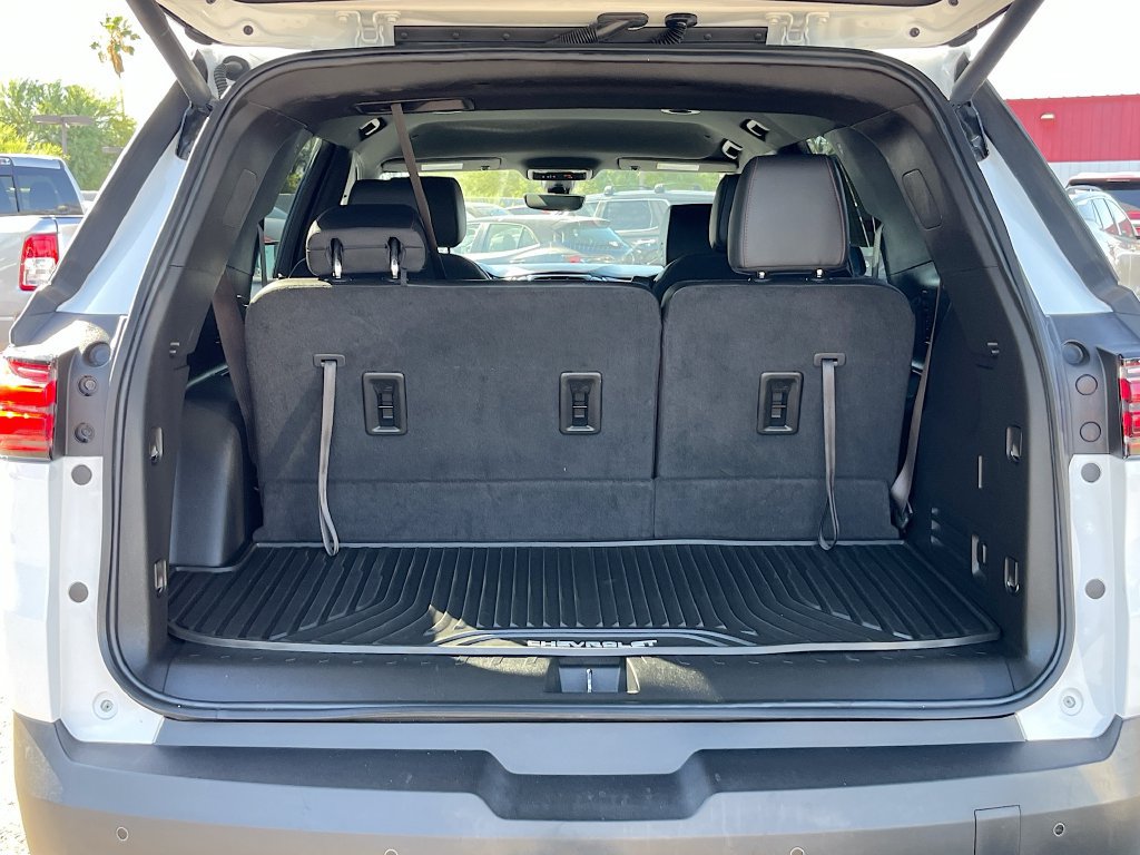 Used 2023 Chevrolet Traverse RS FWD image 27