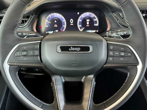 New 2026 Jeep Grand Cherokee Limited w/ Limited Altitude Package AWD/4WD image 21