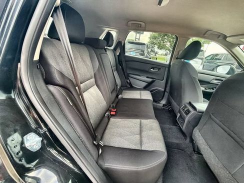 Used 2025 Nissan Rogue SV FWD image 26