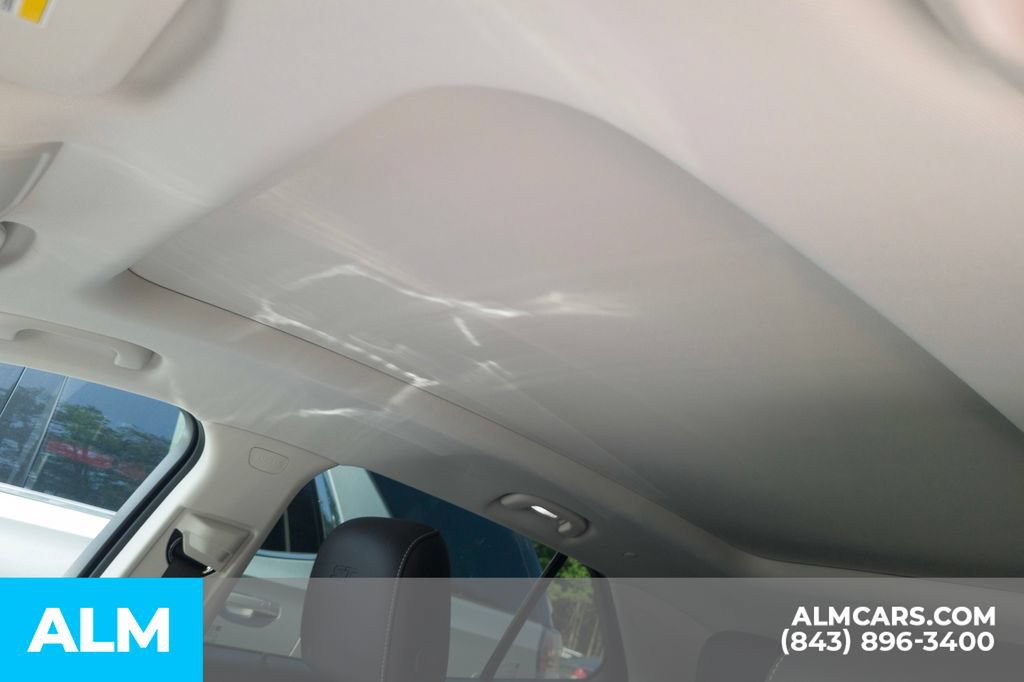 Used 2024 Buick Envision Sport Touring AWD/4WD image 8