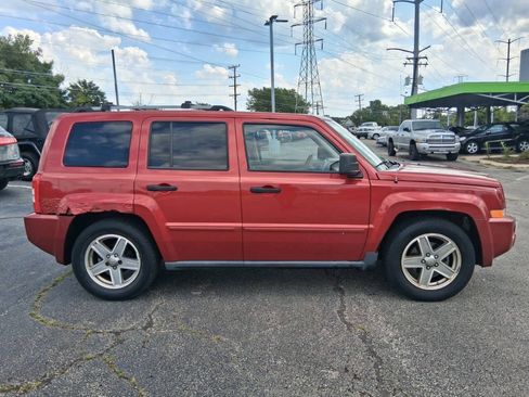 Used 2007 Jeep Patriot Limited AWD/4WD image 4