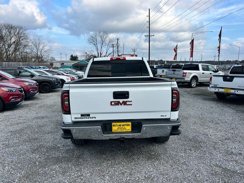 Used 2018 GMC Sierra 1500 SLT image 16